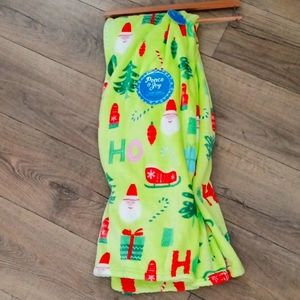 Peace & Joy Plush Throw 50" x 60" So Soft and Plushy